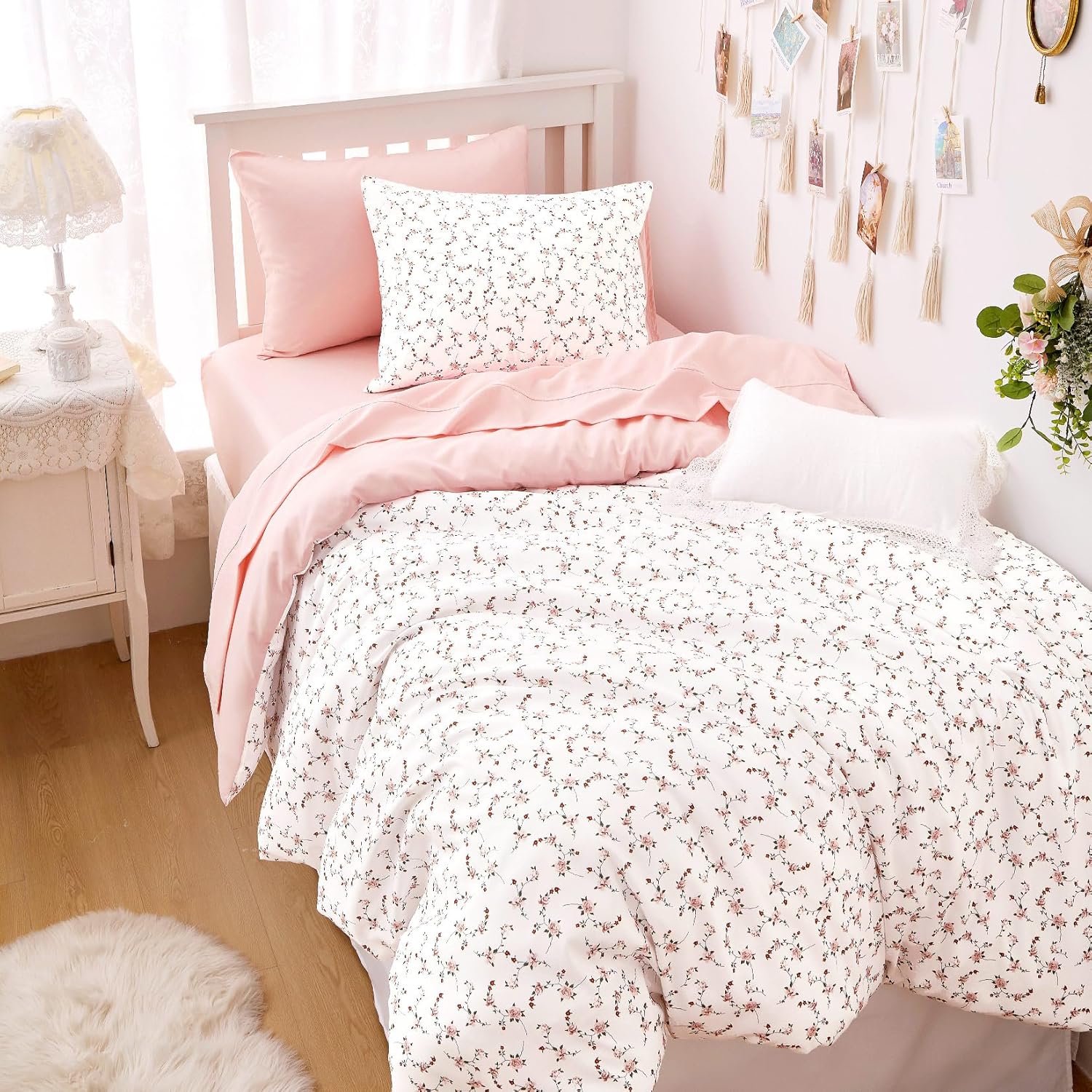 Charming Floral Comforter Set