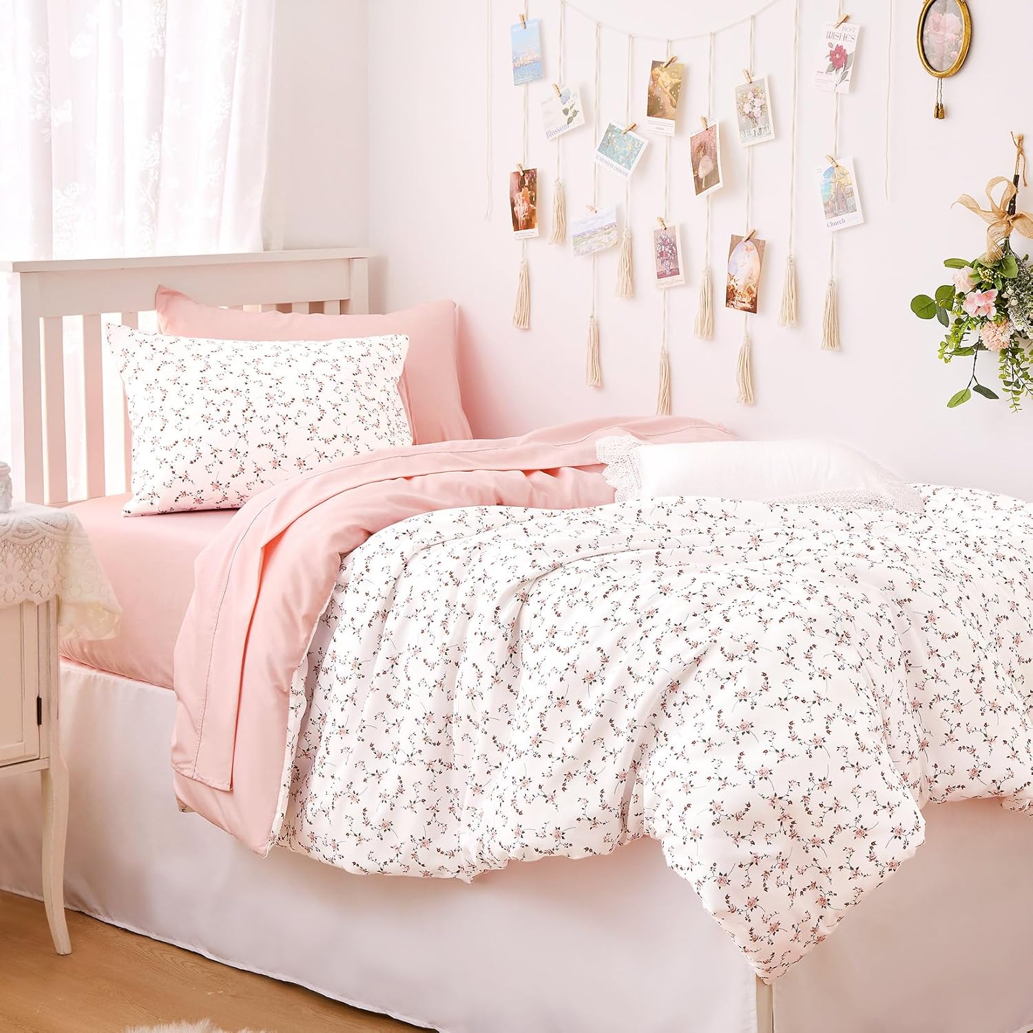 Charming Floral Comforter Set